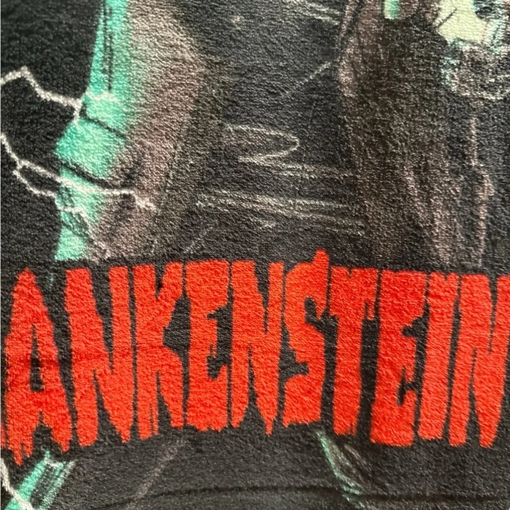 NWT Halloween Universal Monsters Frankenstein Throw Blanket